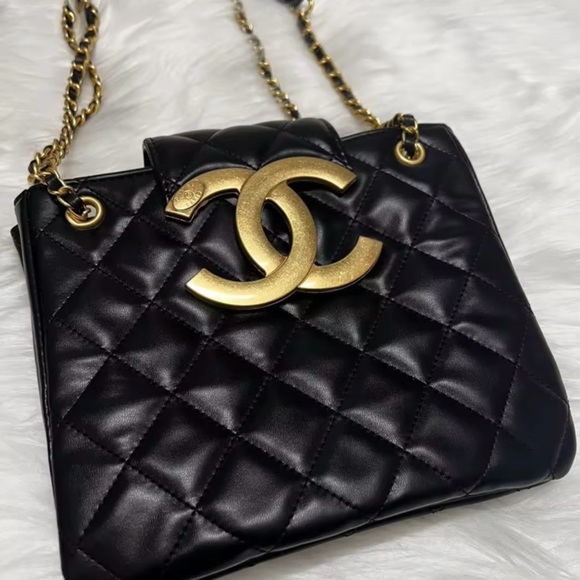 New CC Novelty shoulder bag - Picture 3 of 12